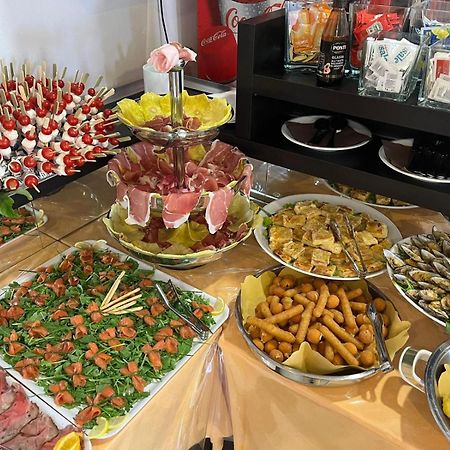 Hotel Napoleon San Mauro Mare エクステリア 写真